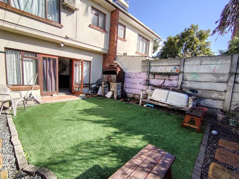 3 Bedroom Property for Sale in Somerset West Western Cape